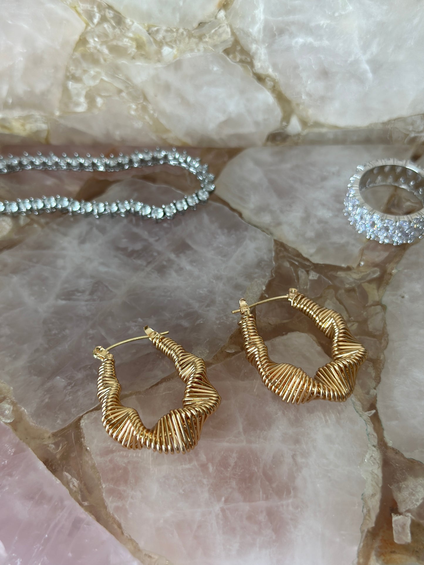 “It Girl” hoop earrings (Gold)